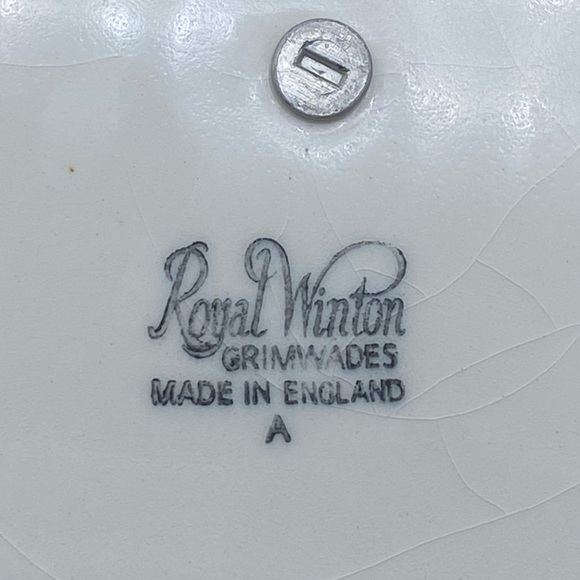 Royal Winton Cake Plate - Picture 3 of 3